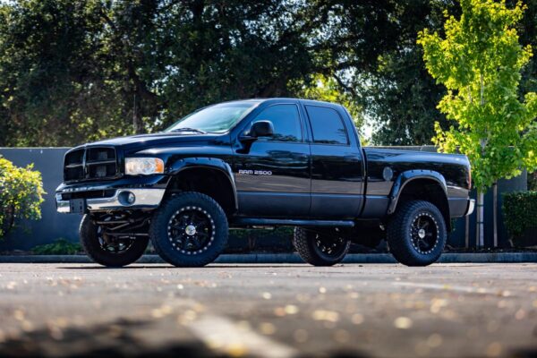 2005 Dodge Ram 2500 SLT 4x4  Watch 5.9-Liter Cummins Turbodiesel, 4WD, Some Modifications - Image 10