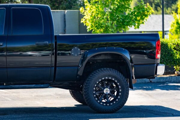 2005 Dodge Ram 2500 SLT 4x4  Watch 5.9-Liter Cummins Turbodiesel, 4WD, Some Modifications - Image 65