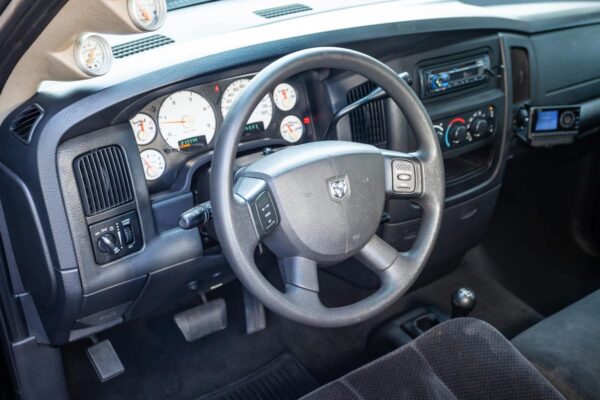 2005 Dodge Ram 2500 SLT 4x4  Watch 5.9-Liter Cummins Turbodiesel, 4WD, Some Modifications - Image 145