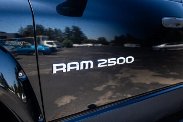 2005 Dodge Ram 2500 SLT 4x4  Watch 5.9-Liter Cummins Turbodiesel, 4WD, Some Modifications - Image 46