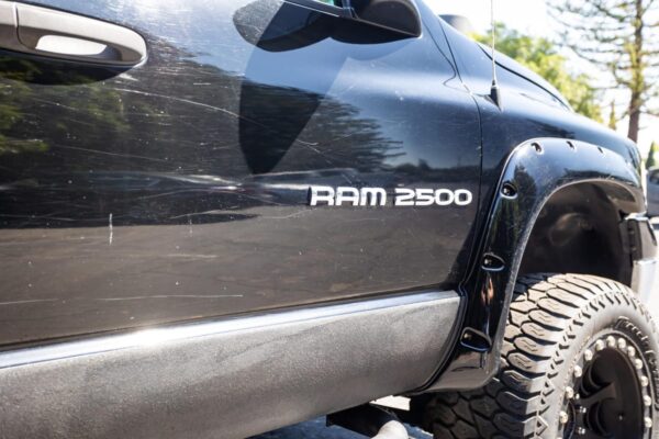 2005 Dodge Ram 2500 SLT 4x4  Watch 5.9-Liter Cummins Turbodiesel, 4WD, Some Modifications - Image 112