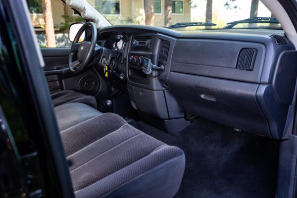 2005 Dodge Ram 2500 SLT 4x4  Watch 5.9-Liter Cummins Turbodiesel, 4WD, Some Modifications - Image 196