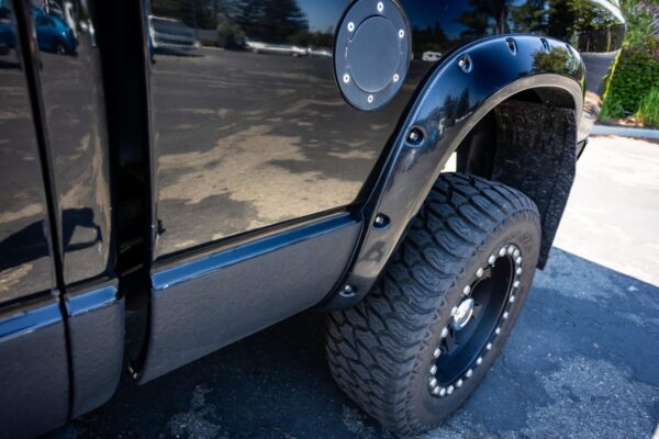 2005 Dodge Ram 2500 SLT 4x4  Watch 5.9-Liter Cummins Turbodiesel, 4WD, Some Modifications - Image 56