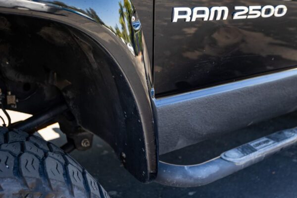 2005 Dodge Ram 2500 SLT 4x4  Watch 5.9-Liter Cummins Turbodiesel, 4WD, Some Modifications - Image 42