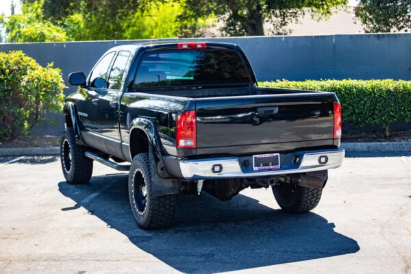 2005 Dodge Ram 2500 SLT 4x4  Watch 5.9-Liter Cummins Turbodiesel, 4WD, Some Modifications - Image 18
