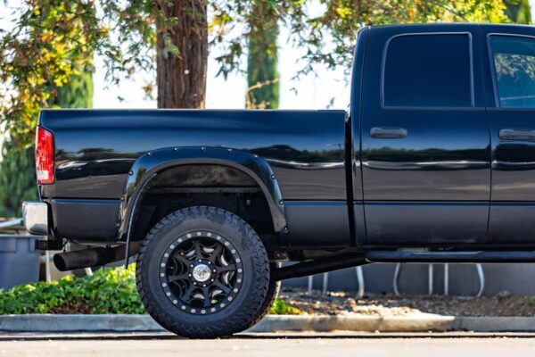 2005 Dodge Ram 2500 SLT 4x4  Watch 5.9-Liter Cummins Turbodiesel, 4WD, Some Modifications - Image 110