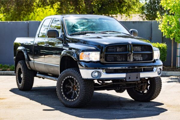 2005 Dodge Ram 2500 SLT 4x4  Watch 5.9-Liter Cummins Turbodiesel, 4WD, Some Modifications - Image 28