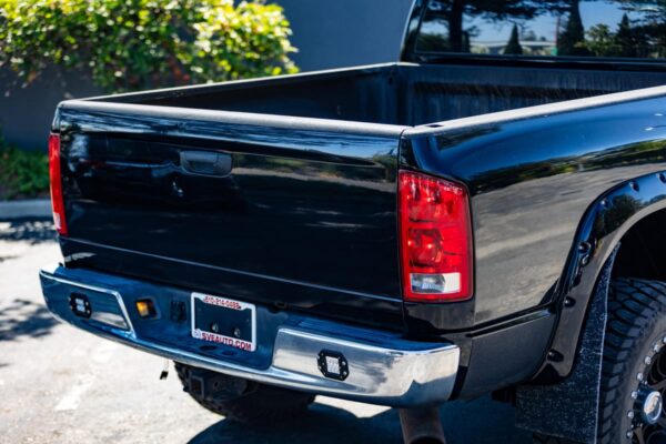 2005 Dodge Ram 2500 SLT 4x4  Watch 5.9-Liter Cummins Turbodiesel, 4WD, Some Modifications - Image 96