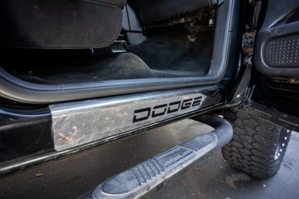 2005 Dodge Ram 2500 SLT 4x4  Watch 5.9-Liter Cummins Turbodiesel, 4WD, Some Modifications - Image 219