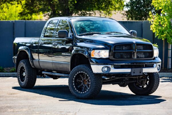 2005 Dodge Ram 2500 SLT 4x4  Watch 5.9-Liter Cummins Turbodiesel, 4WD, Some Modifications - Image 27