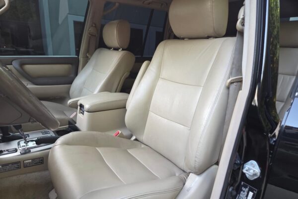 2006 Toyota Land Cruiser  Watch V8 Power, Full-Time 4WD, Locking Center Differential, Unmodified - Image 28