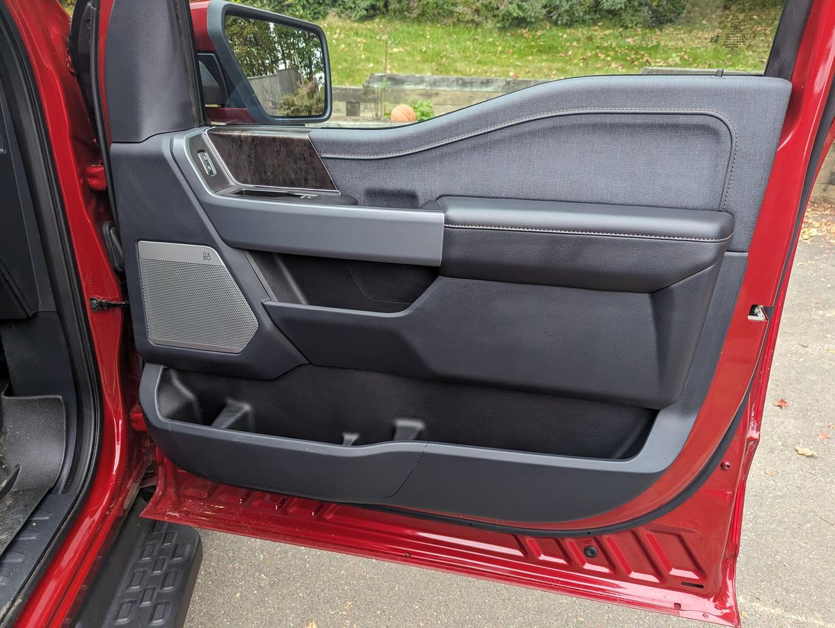 2022 Ford F-150 Lightning Lariat - Image 72