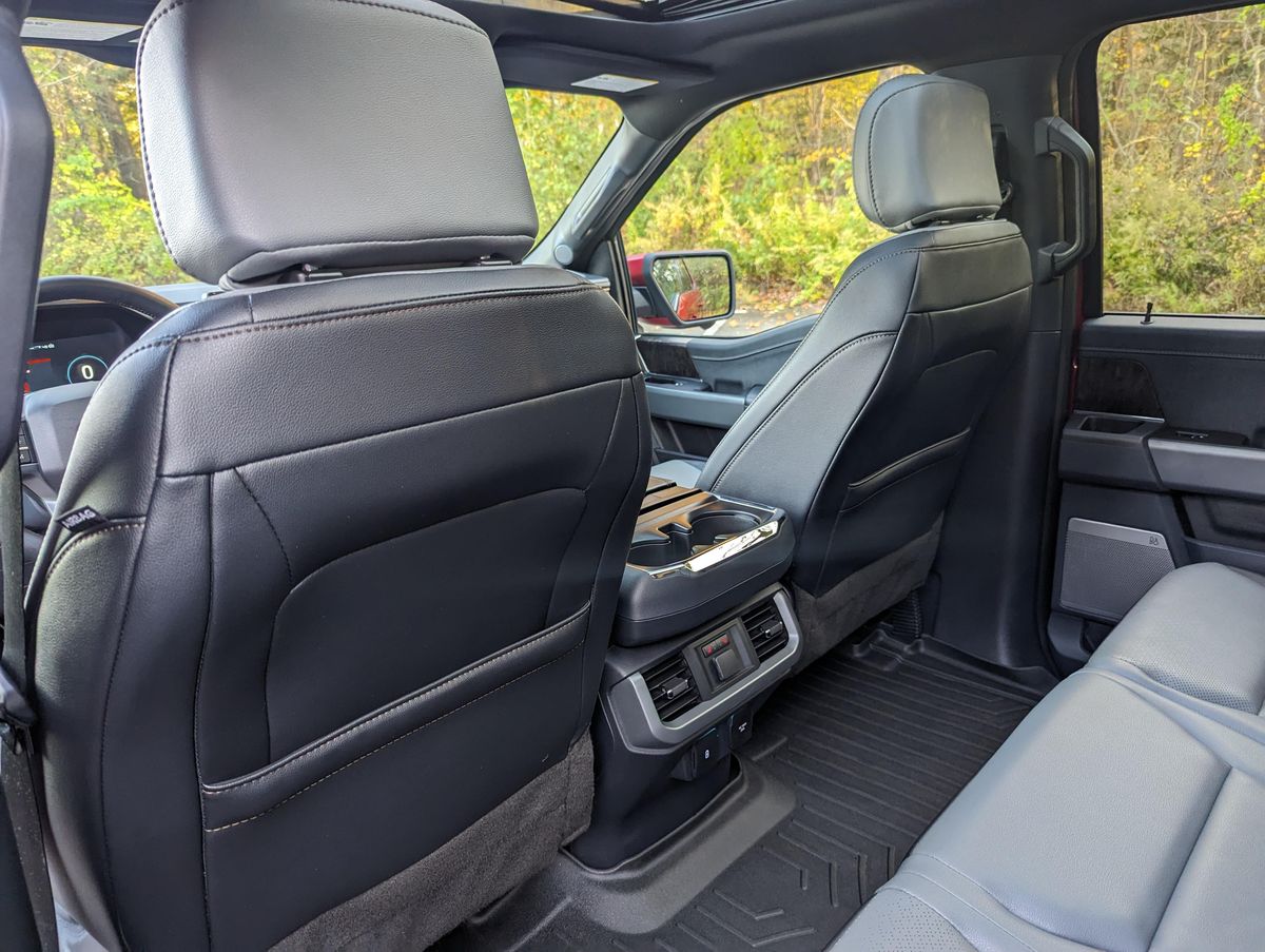 2022 Ford F-150 Lightning Lariat - Image 59