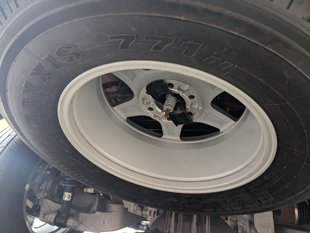 2022 Ford F-150 Lightning Lariat - Image 90