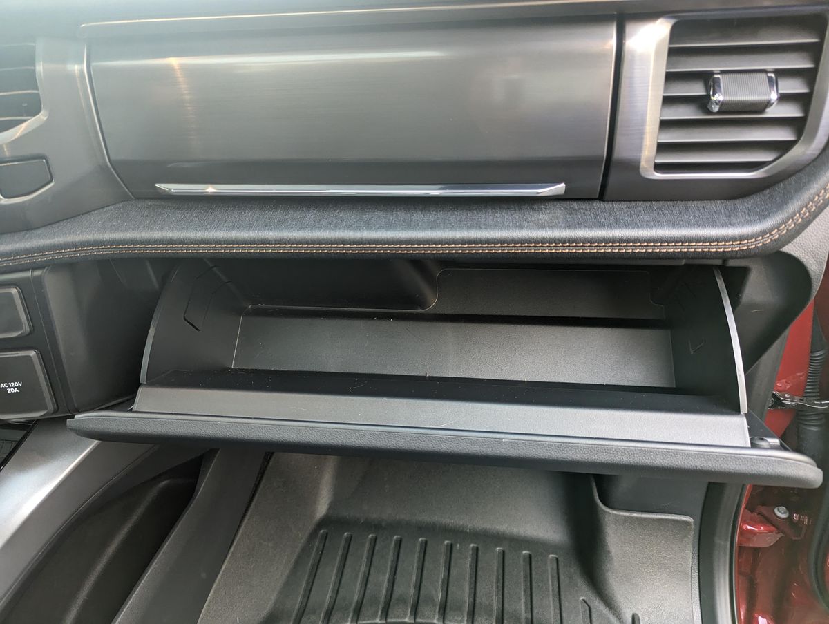 2022 Ford F-150 Lightning Lariat - Image 55