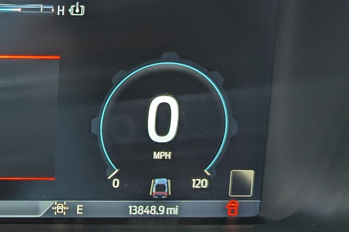 2022 Ford F-150 Lightning Lariat - Image 42