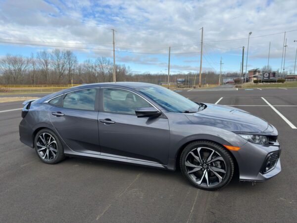 2019 Honda Civic Si Sedan  Watch 6-Speed Manual, Limited-Slip Differential, Extensive Modifications