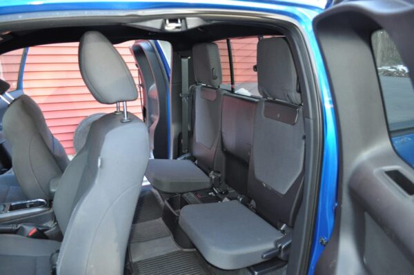 2017 Toyota Tacoma TRD Sport Access Cab 4x4 - Image 16