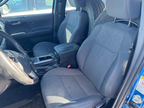 2017 Toyota Tacoma TRD Sport Access Cab 4x4 - Image 20