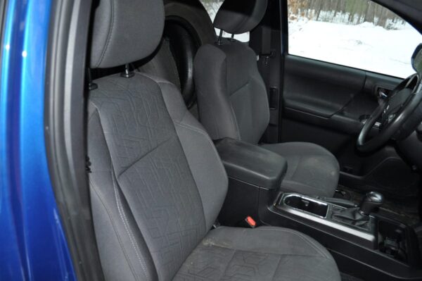2017 Toyota Tacoma TRD Sport Access Cab 4x4 - Image 19