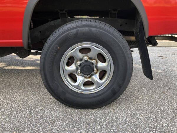 1993 Nissan Pickup 4x4 - Image 89