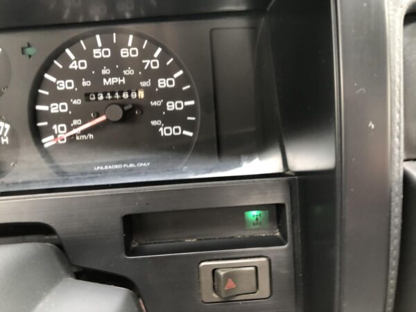 1993 Nissan Pickup 4x4 - Image 78