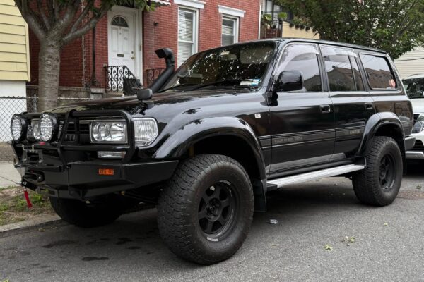 1992 Toyota Land Cruiser VX Limited - Image 2