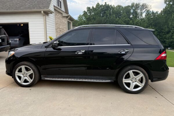 2014 Mercedes-Benz ML550 - Image 2