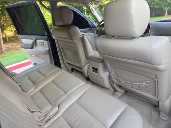 2006 Toyota Land Cruiser  Watch V8 Power, Full-Time 4WD, Locking Center Differential, Unmodified - Image 35
