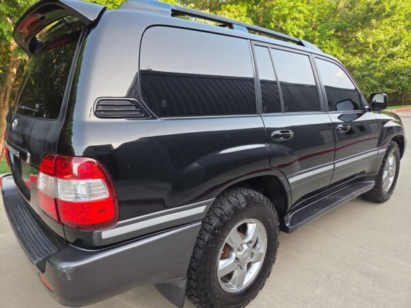 2006 Toyota Land Cruiser  Watch V8 Power, Full-Time 4WD, Locking Center Differential, Unmodified - Image 7