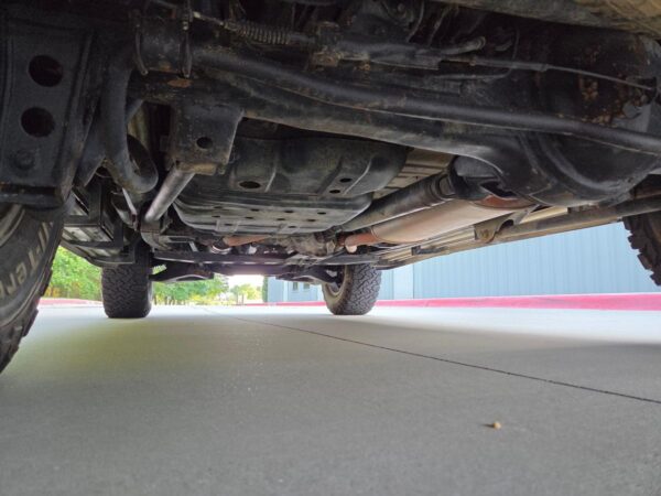 2006 Toyota Land Cruiser  Watch V8 Power, Full-Time 4WD, Locking Center Differential, Unmodified - Image 62