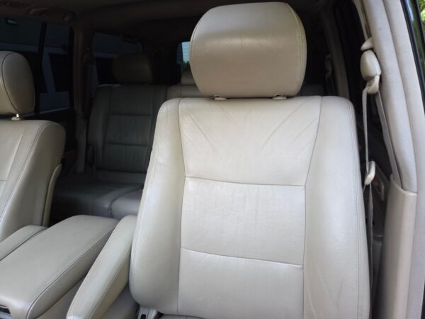 2006 Toyota Land Cruiser  Watch V8 Power, Full-Time 4WD, Locking Center Differential, Unmodified - Image 32