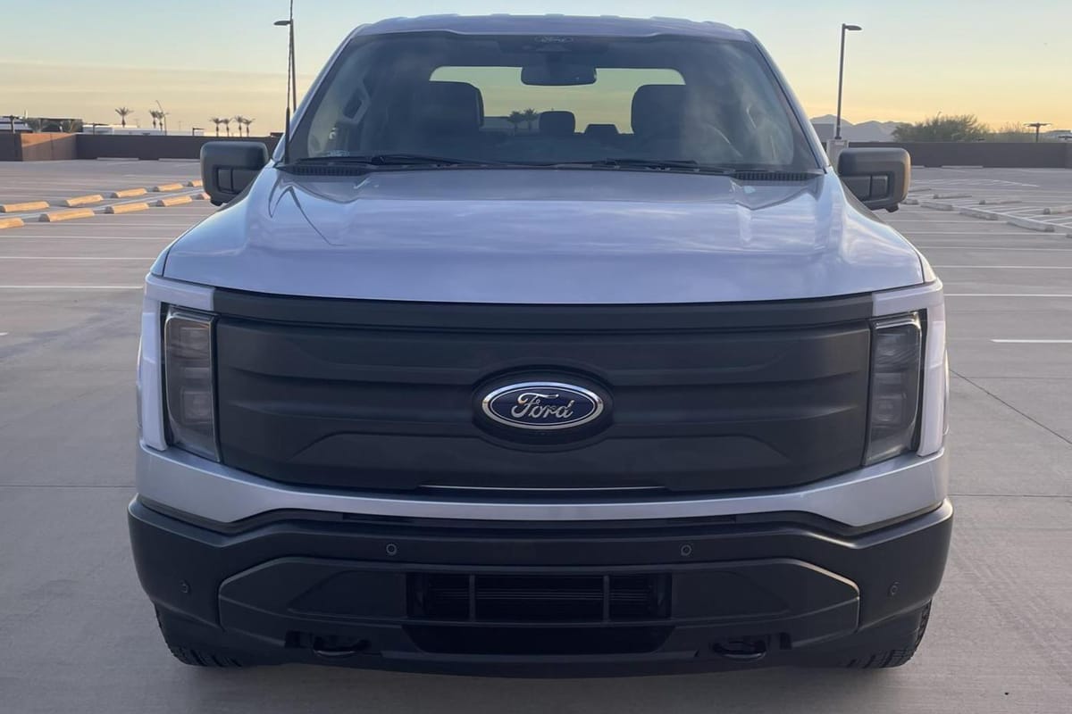 2022 Ford F-150 Lightning Pro - Image 3