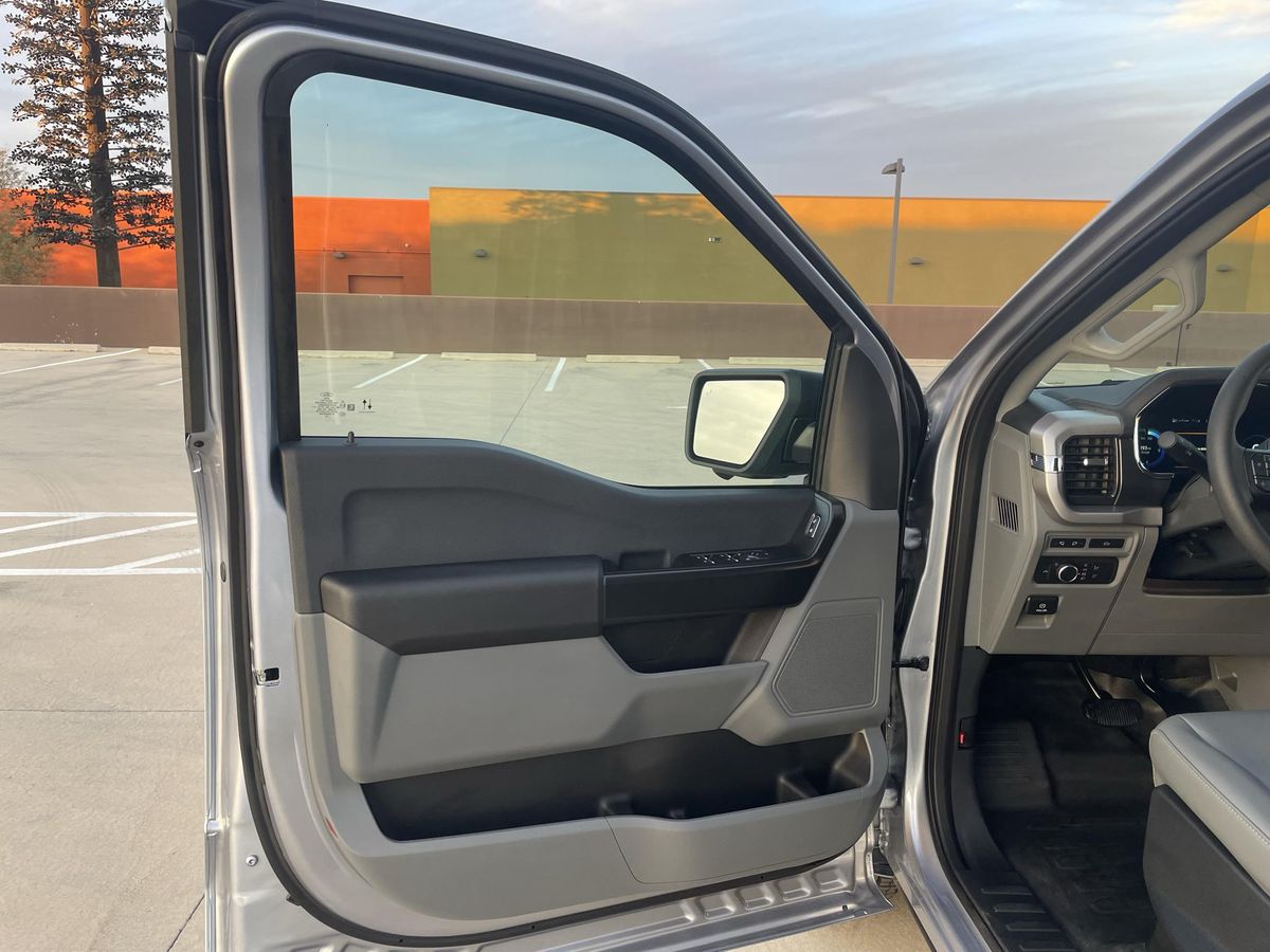 2022 Ford F-150 Lightning Pro - Image 44