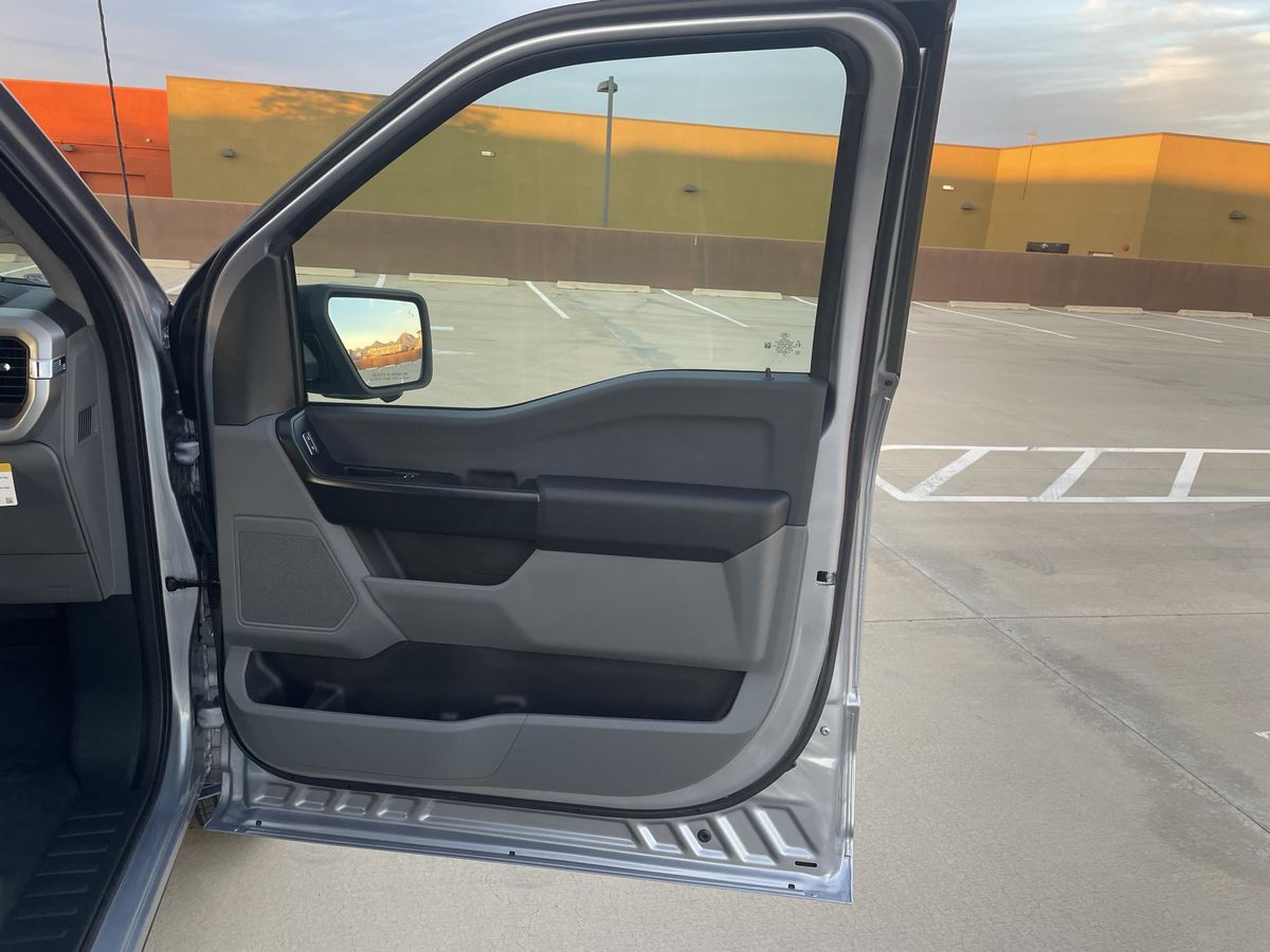 2022 Ford F-150 Lightning Pro - Image 50