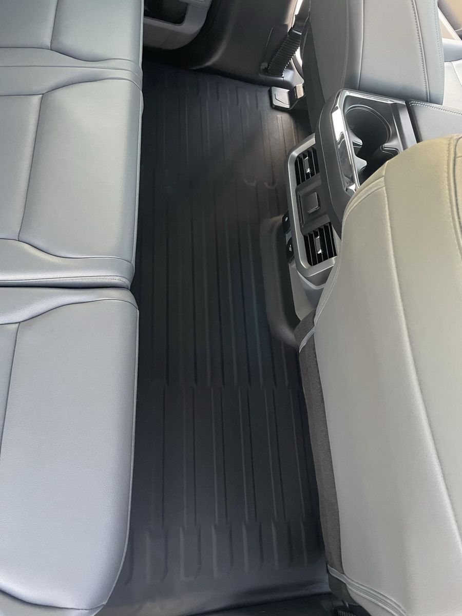 2022 Ford F-150 Lightning Pro - Image 46