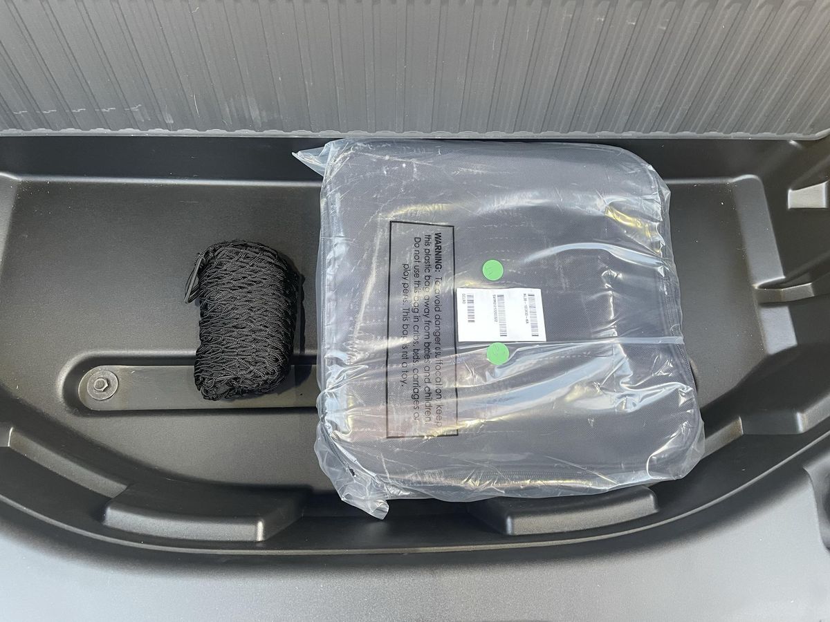 2022 Ford F-150 Lightning Pro - Image 54