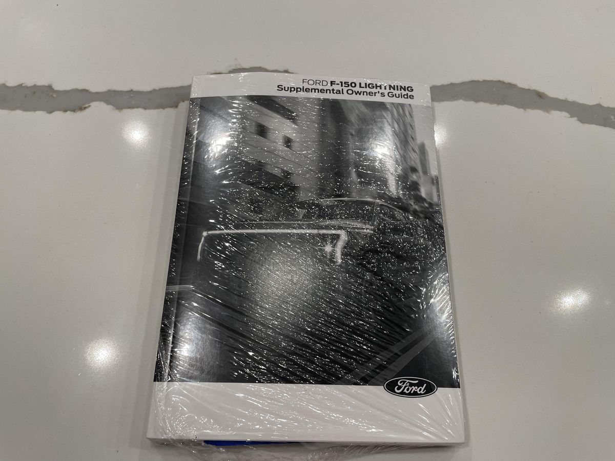 2022 Ford F-150 Lightning Pro - Image 56