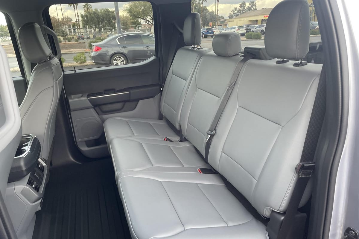 2022 Ford F-150 Lightning Pro - Image 29