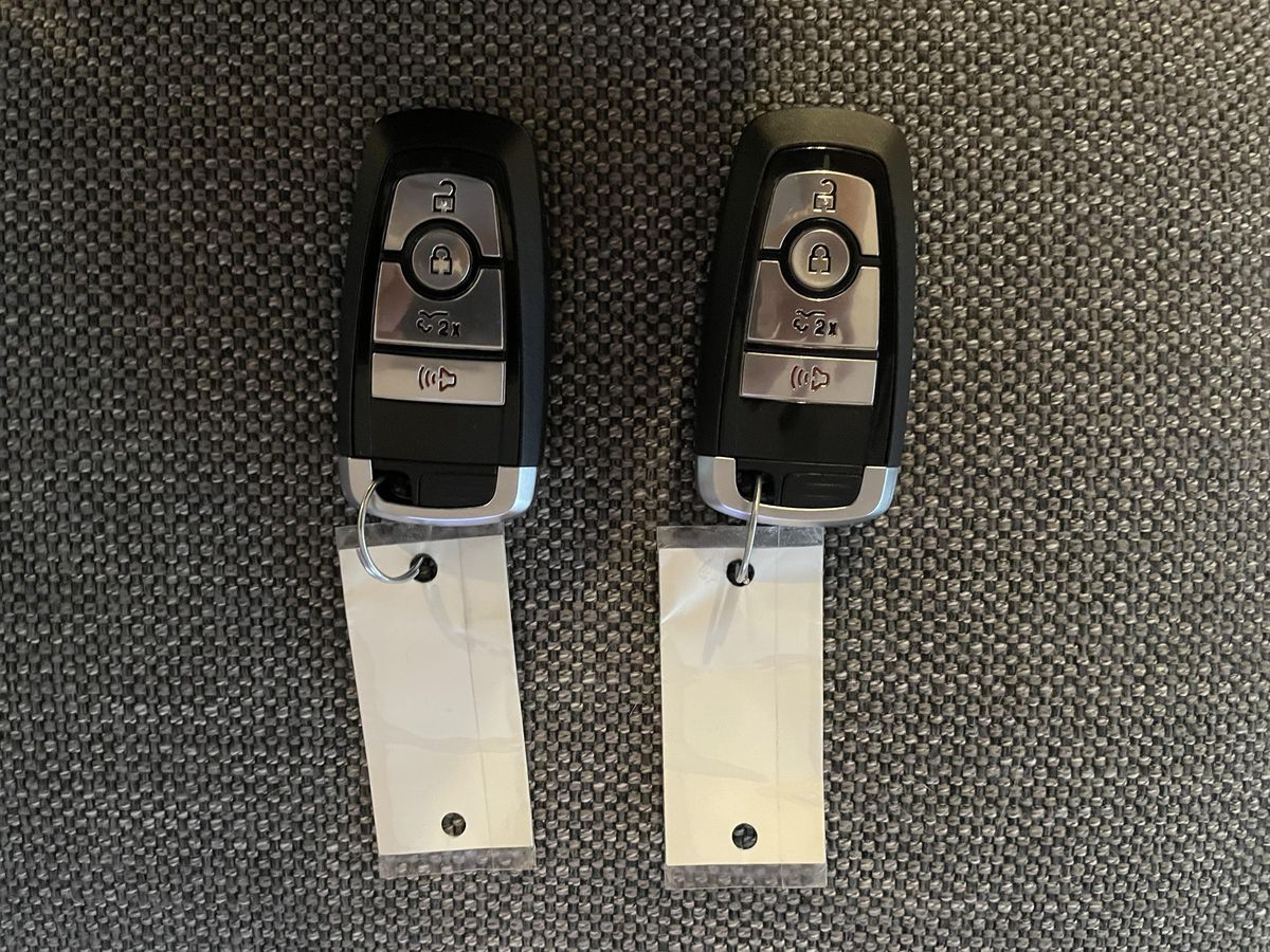 2022 Ford F-150 Lightning Pro - Image 51