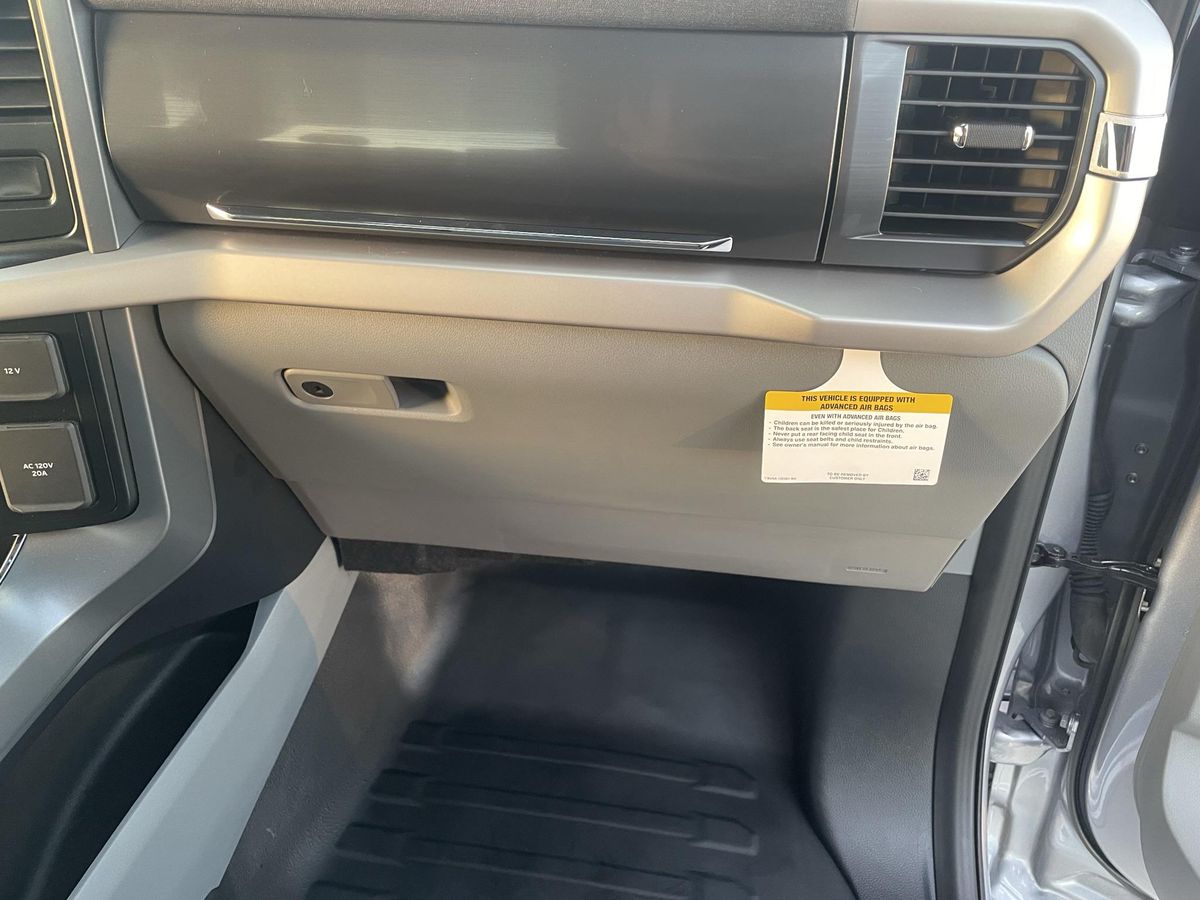 2022 Ford F-150 Lightning Pro - Image 36