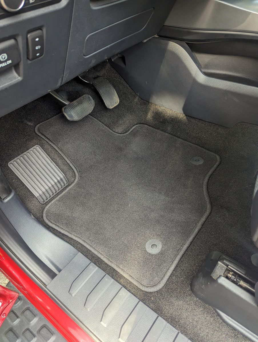 2022 Ford F-150 Lightning Lariat - Image 64