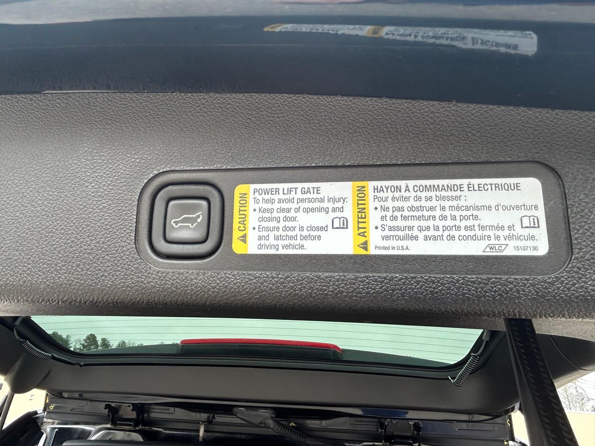 2007 Chevrolet Suburban LTZ 4x4 - Image 188