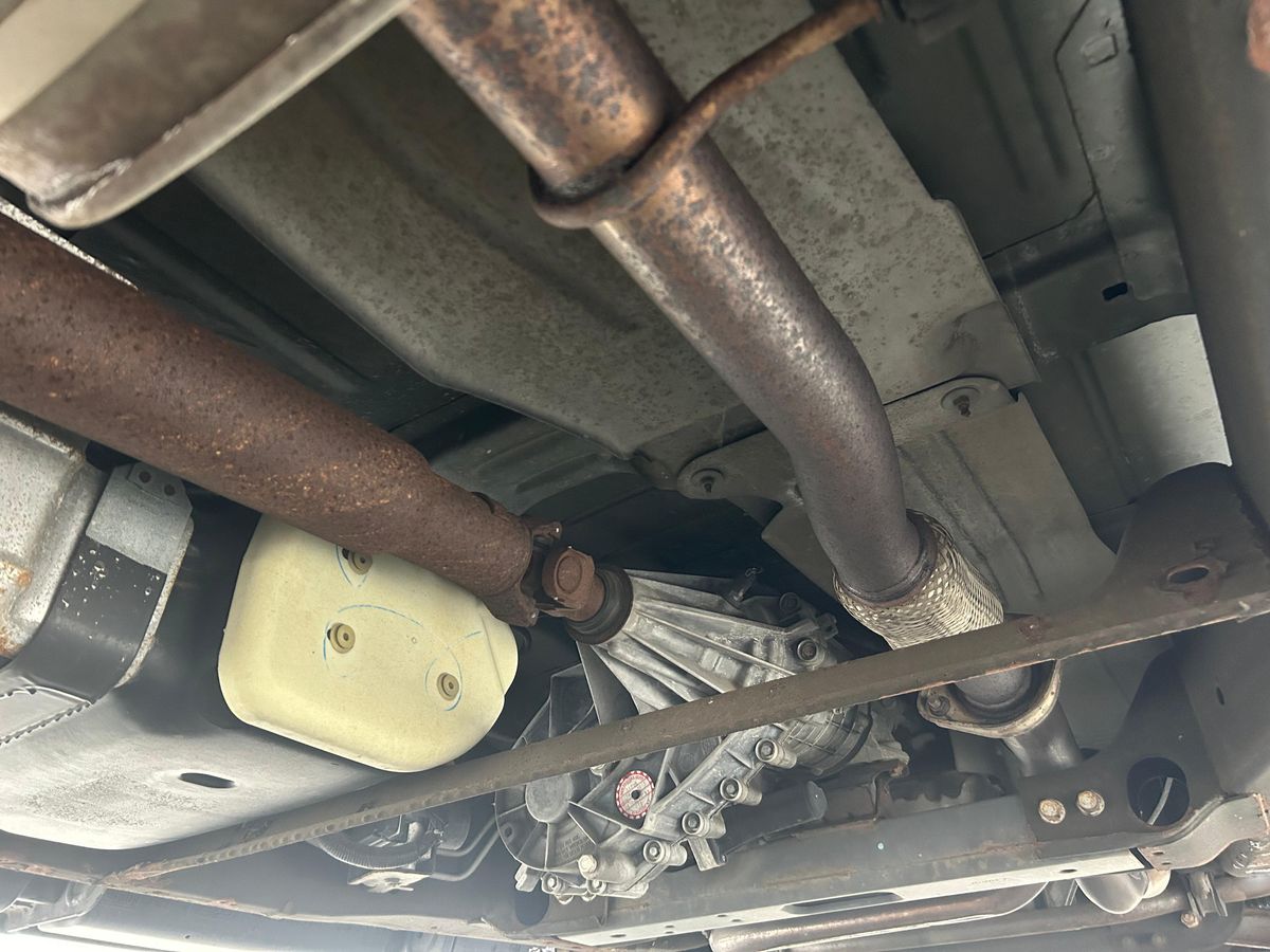 2007 Chevrolet Suburban LTZ 4x4 - Image 167