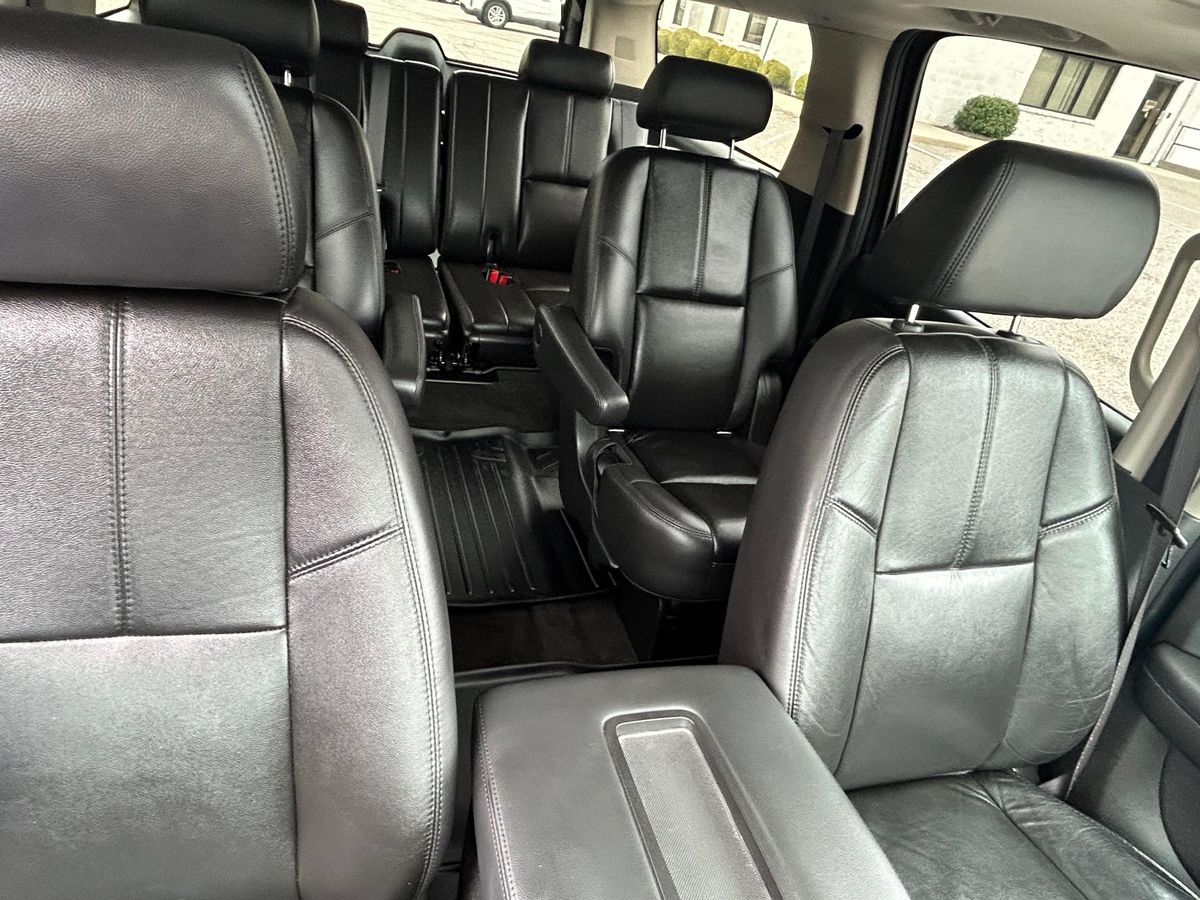 2007 Chevrolet Suburban LTZ 4x4 - Image 98