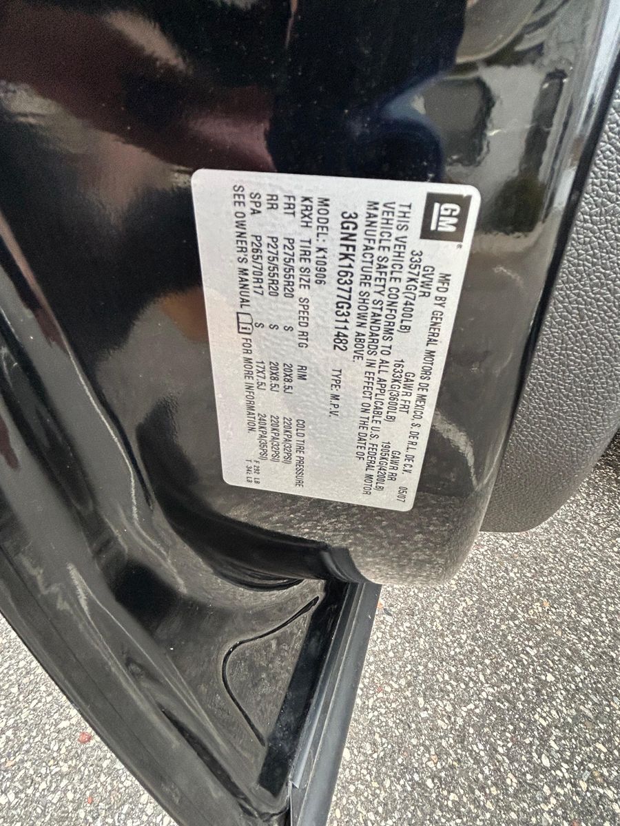 2007 Chevrolet Suburban LTZ 4x4 - Image 187