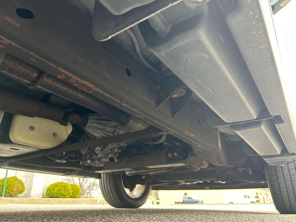 2007 Chevrolet Suburban LTZ 4x4 - Image 173