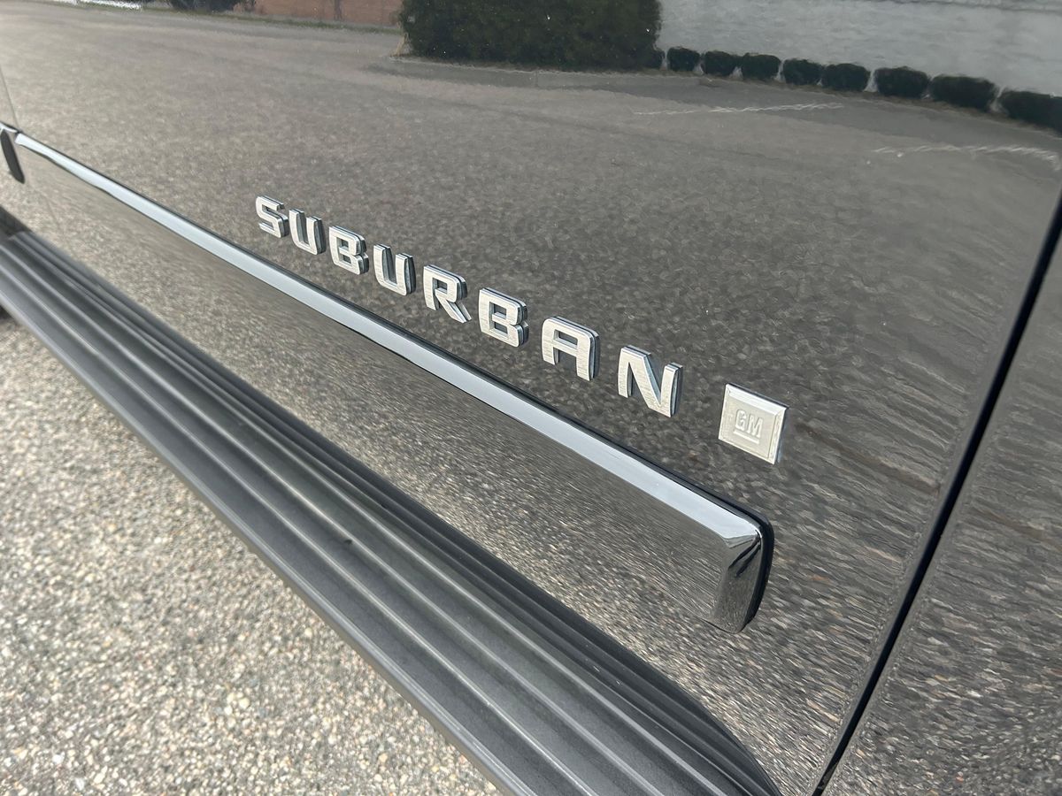 2007 Chevrolet Suburban LTZ 4x4 - Image 46