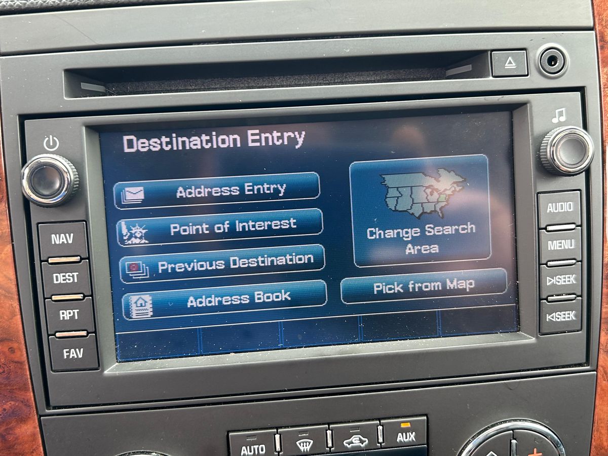 2007 Chevrolet Suburban LTZ 4x4 - Image 116