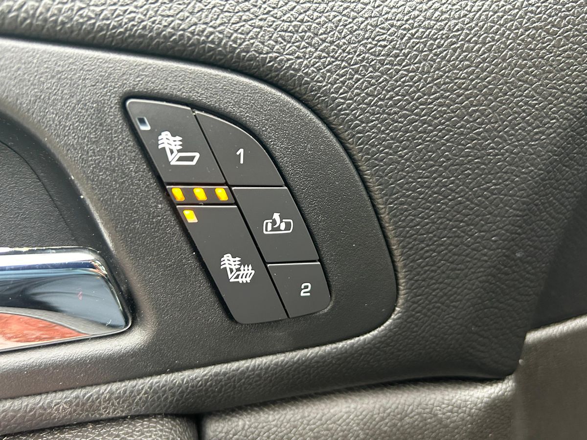 2007 Chevrolet Suburban LTZ 4x4 - Image 144